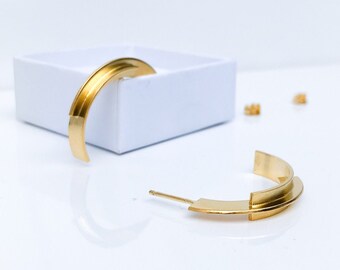CURVED JUNCTION earrings goldplated