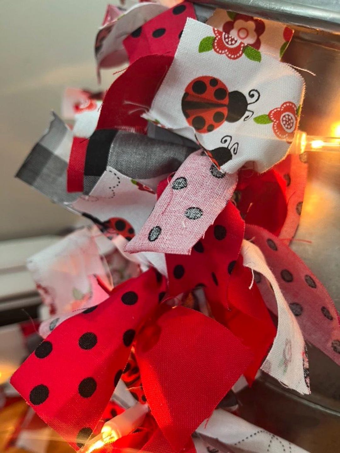 5.5 Ft Lighted Rag Garland Spring | Red | Black White Buffalo Check ...