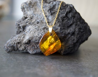 Pendant for women, amber stone, women's jewelry, Christmas gift, amber pendant,