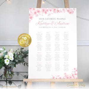 Kirschblüten-Sitzplanvorlage, Porträt-Sitzplanschild, rosa Sakura editierbarer Tischplan, Frühlingsblumen bedruckbar, Corjl-Vorlage