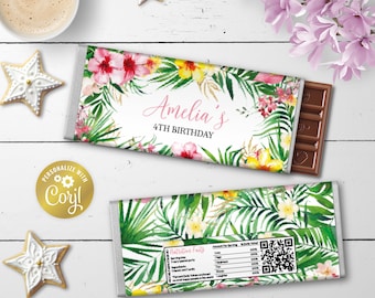 Puede incluir: Envoltorio de barra de chocolate con temática de hibisco tropical con fondo blanco y flores y hojas coloridas. El envoltorio está personalizado con el nombre "Amelia's" y el texto "4th Birthday".