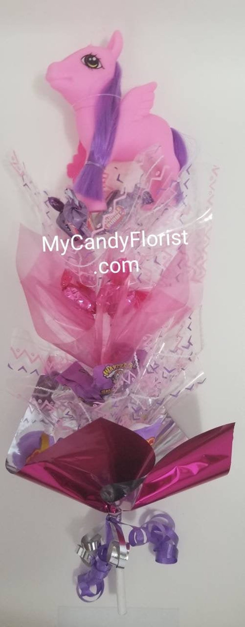 Elegant Gift Topped wa Pegasus PEGASUS Giant Candy Wand The Latest TRENDING Gift 15 Tall Candy Bouquet Gift