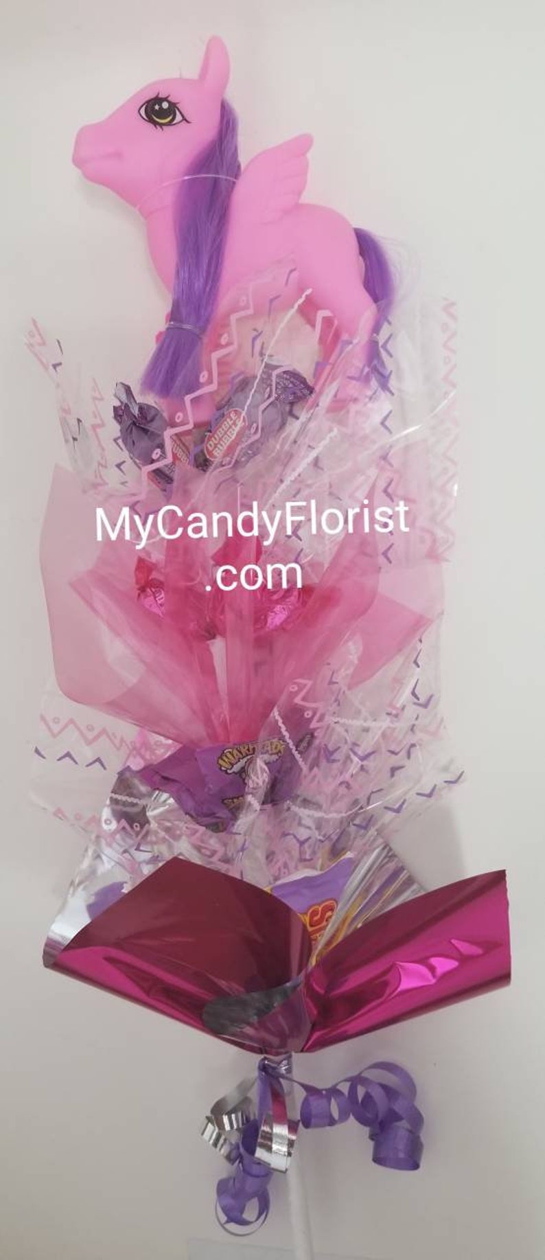 Elegant Gift Topped wa Pegasus PEGASUS Giant Candy Wand The Latest TRENDING Gift 15 Tall Candy Bouquet Gift