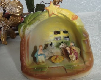 SALE!!!  Vintage Nuova Capodimonte small Nativity Scene