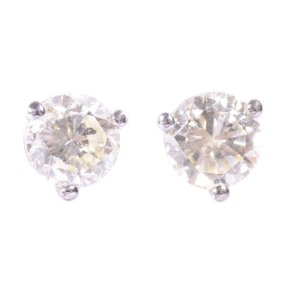 VVS2 Diamond Stud Earrings - image 1