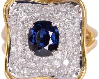 Oval Sapphire Center Pave Diamond Ring