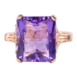 7.50 Carats Amethyst Ring