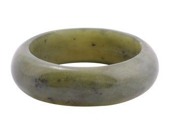 Solid Carved Nephrite Jade Ring - SIZE 7.5