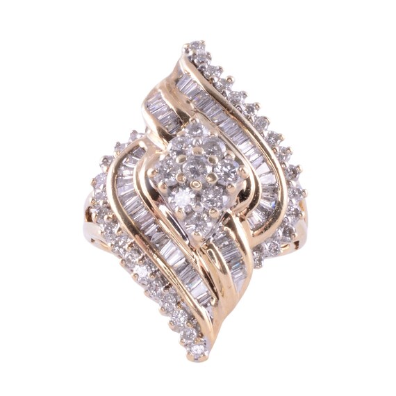 2.64 CTW Diamond Cluster Ring - image 1