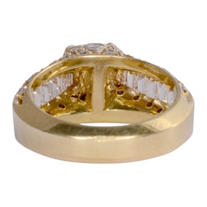 0.90 Carat Radiant Cut Diamond Engagement Ring Size 5.75 image 3