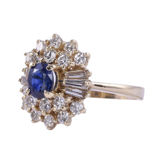 Oval Sapphire Ring - image 2