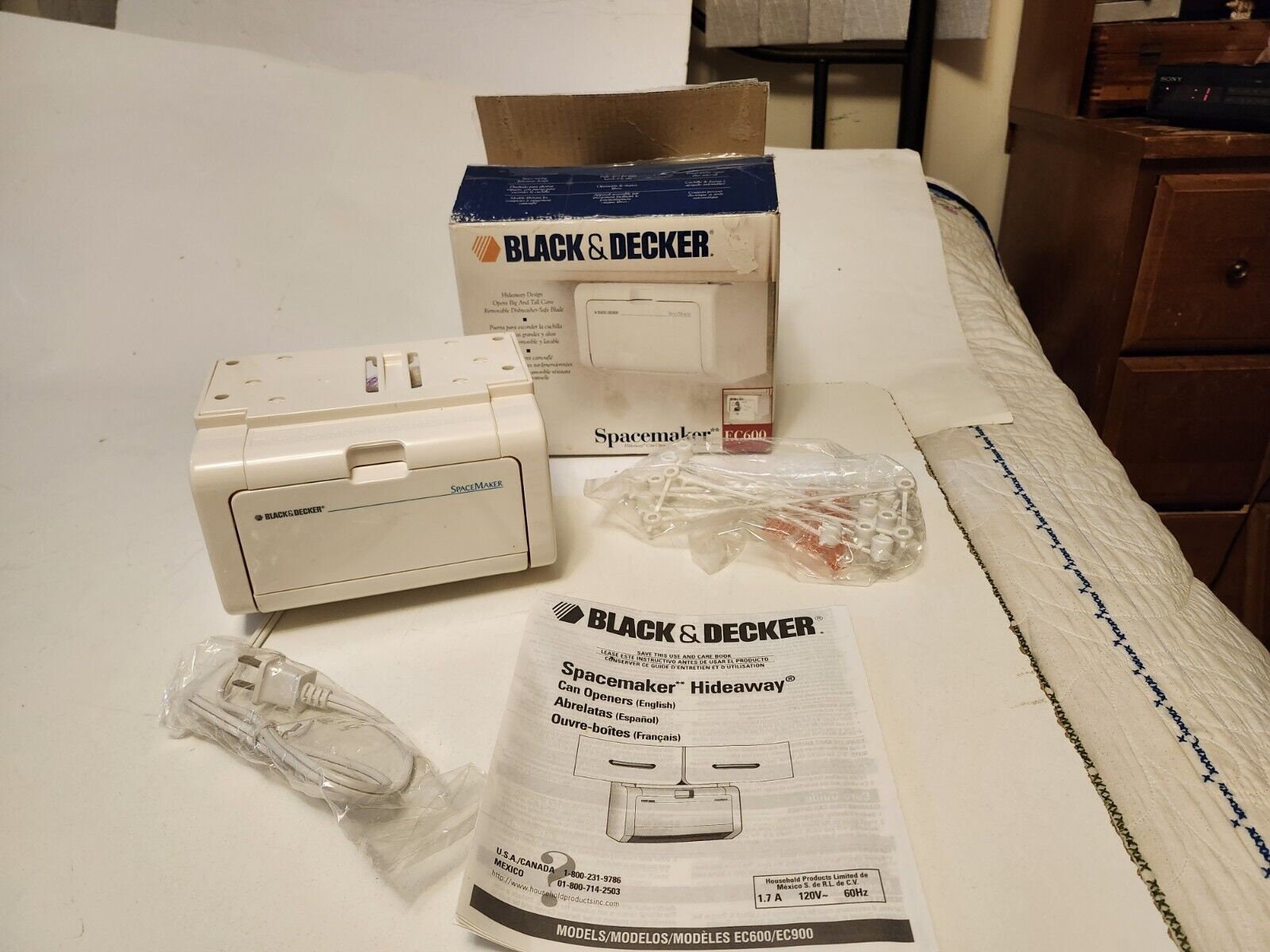 Black & decker spacemaker can opener white ec600 deals