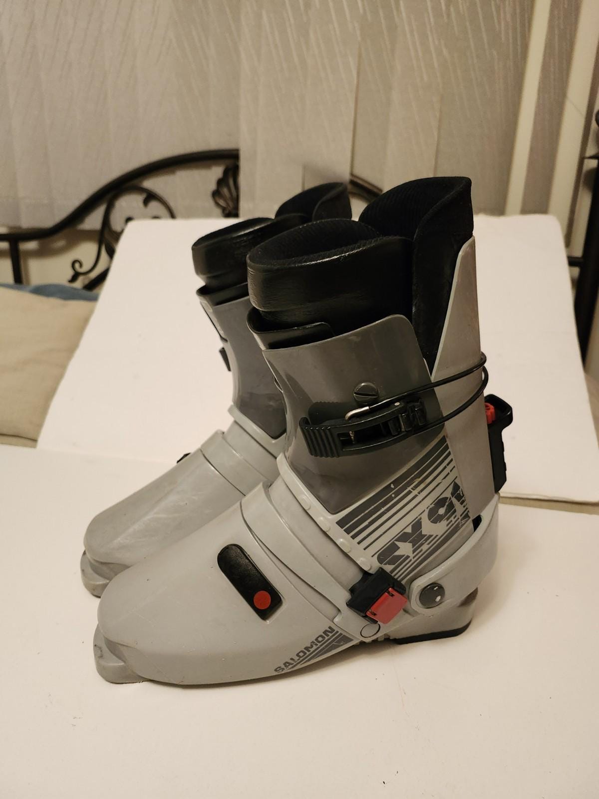 Vintage SALOMON SX 91 Rear Entry Alpine Downhill Ski Boots Size