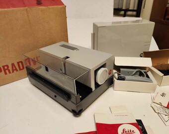 Vintage Ernst Leitz Pradovit Color 250 Slide Projector