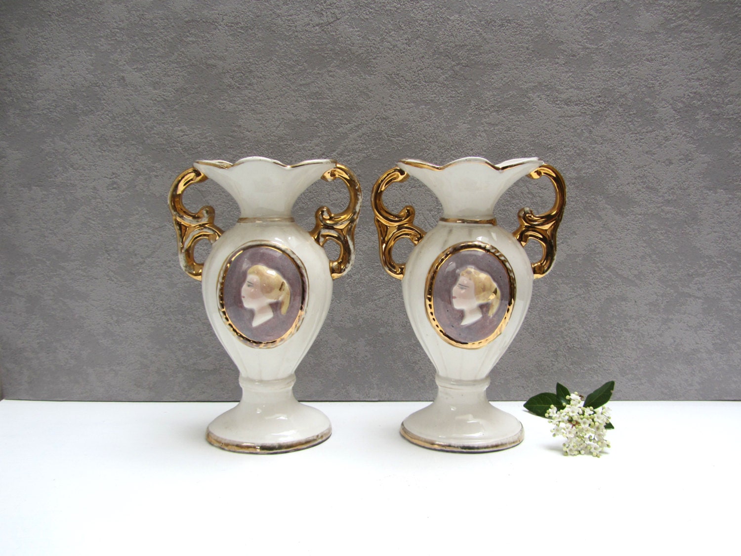 Une Paire de Vases Italiens - Vase en Céramique Edera 817 Rare Cameo Or Trim With Handles Collector 