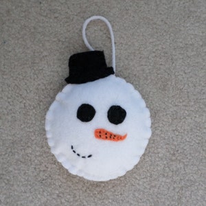 Stuffed Snowman Head Ornament/Christmas Tree Decor/Christmas Decor/Party Favors/Present Topper/Snowman Decor/Winter Ornaments/Winter Decor