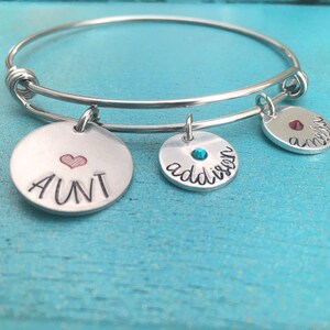 Aunt Bangle Bracelet, Personalized Christmas Gift For Aunt, Hand Stamped Aunt Bracelet, Birthday Gift For Aunt, Aunt Charm Bracelet immagine 3