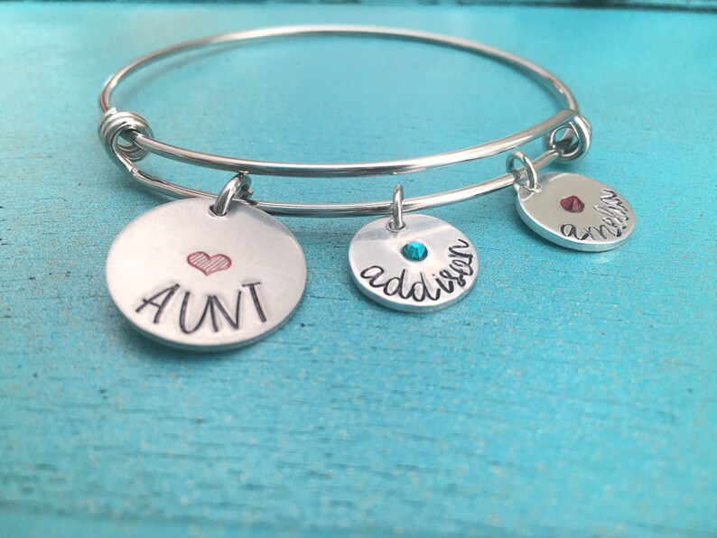 Aunt Bangle Bracelet, Personalized Christmas Gift For Aunt, Hand Stamped Aunt Bracelet, Birthday Gift For Aunt, Aunt Charm Bracelet immagine 3