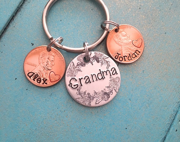 Personalized Grandma Flower Keychain, Mothers Day Gift, Hand Stamped ...