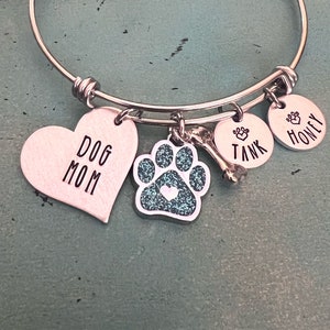 Personalized Dog Mom Bangle Bracelet, Dog Mom Mothers Day Gift, Animal Paw Print Bracelet, Pet Name Jewelry, Custom Pet Birthday Gift