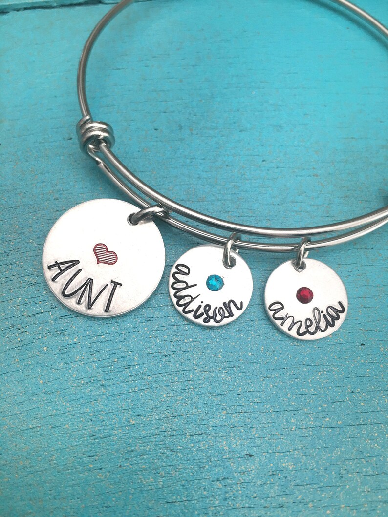 Aunt Bangle Bracelet, Personalized Christmas Gift For Aunt, Hand Stamped Aunt Bracelet, Birthday Gift For Aunt, Aunt Charm Bracelet immagine 1