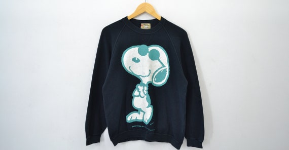 Snoopy Sweatshirt Vintage Snoopy Pullover Snoopy V