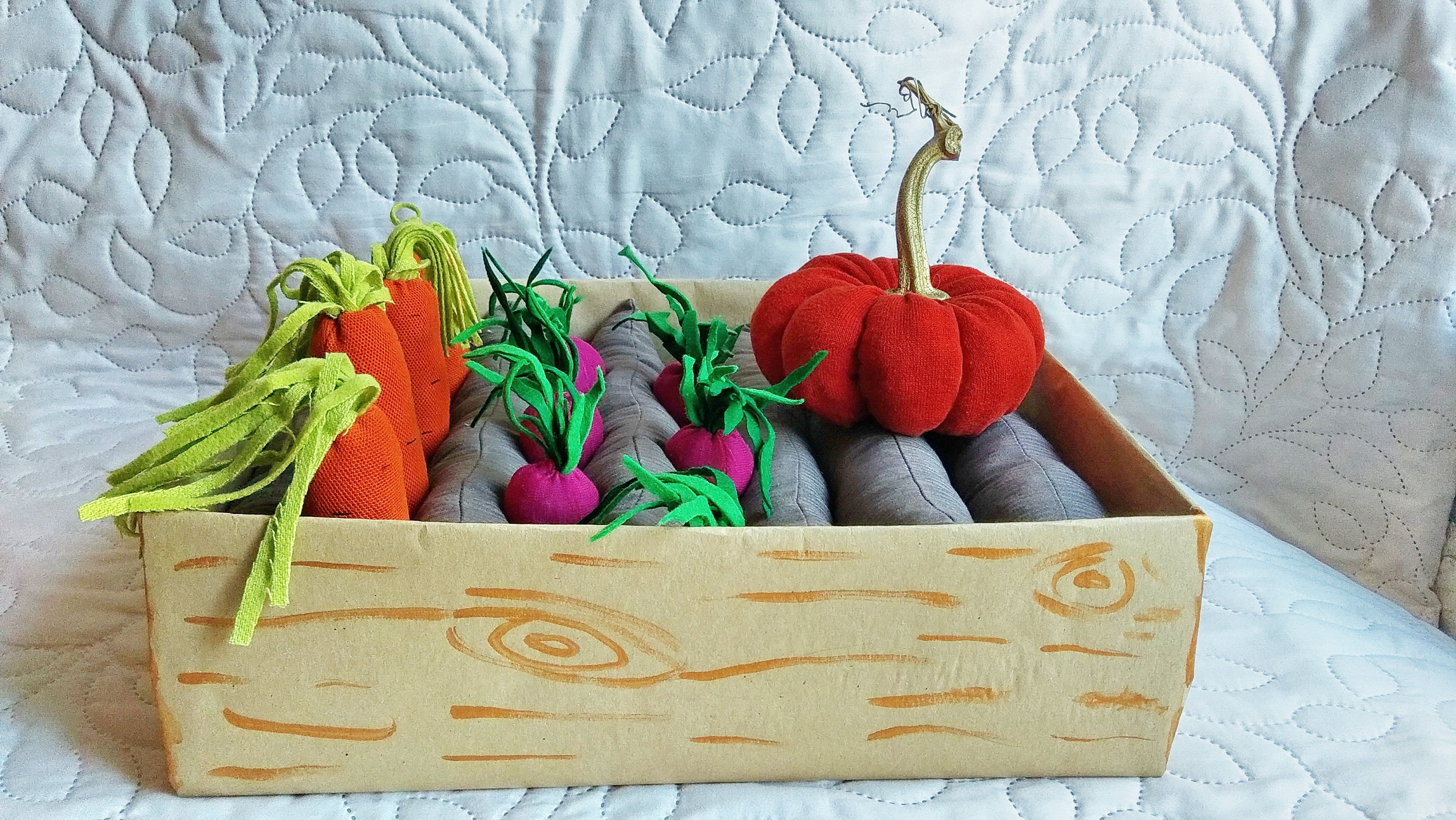 toy vegetable garden