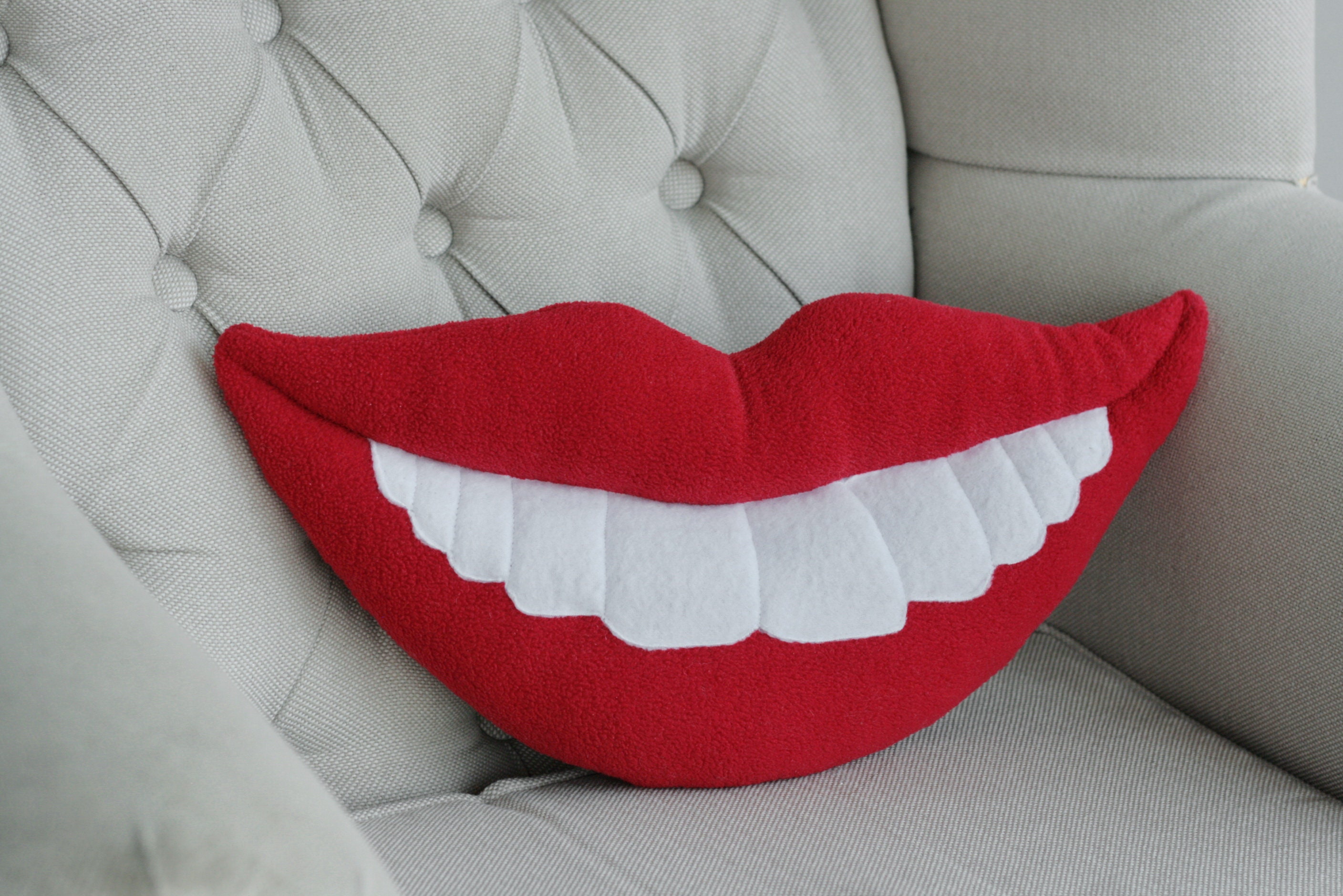 red lips pillow