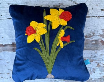 Daffodil  cushion