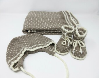 Gift Set - 100% Cashmere Baby Blanket, Bonnet and Booties