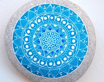 BlueMandala Stone - Hand Painted - I Sassi dell'Adriatico (Adriatic Sea Stone)