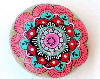 Flower Stone - Hand Painted - I Sassi dell'Adriatico (Adriatic Sea Stone)