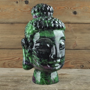 Robijn in Zoisiet, Crystal Buddha, Ruby, Zen Decor, Boeddha, Yoga Home Decor, Boeddhistisch Decor, Home Decor, Crystal Decor