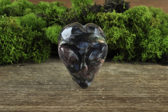 Natural Realistic Llanite Alien Crystal Skull, 2inch! Starbeing, Alien, ET, Alien Skull, Crystal Alien