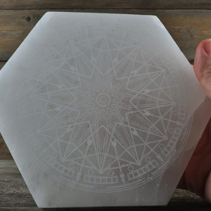 Etched Selenite Gridding Plate Large image 3