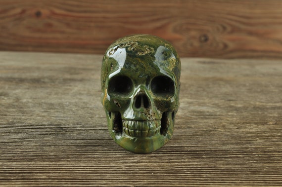 Green Agate Quartz Crystal Skull, Mini! Halloween Decor, Skull Decor, Gothic Home Decor, Memento Mori, Goth Decor, Crystal Decor