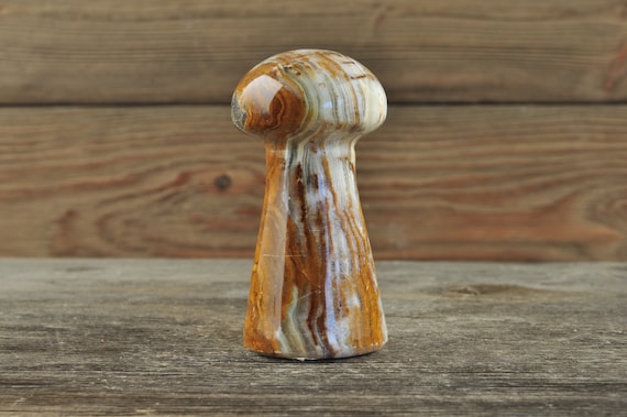 Onyx Crystal Mushroom, 2.75 inch tall!