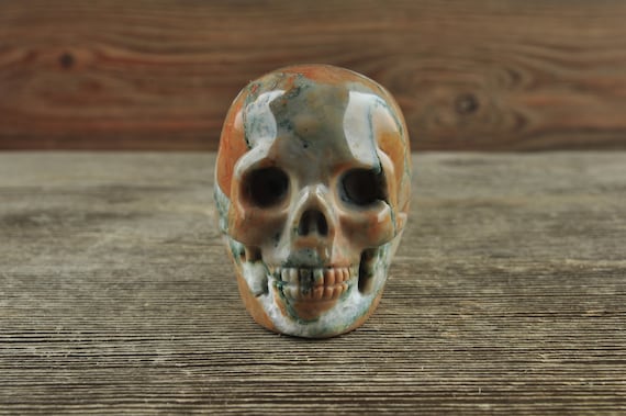 Agate Quartz Crystal Skull, Mini! Halloween Decor, Skull Decor, Gothic Home Decor, Memento Mori, Goth Decor, Crystal Decor