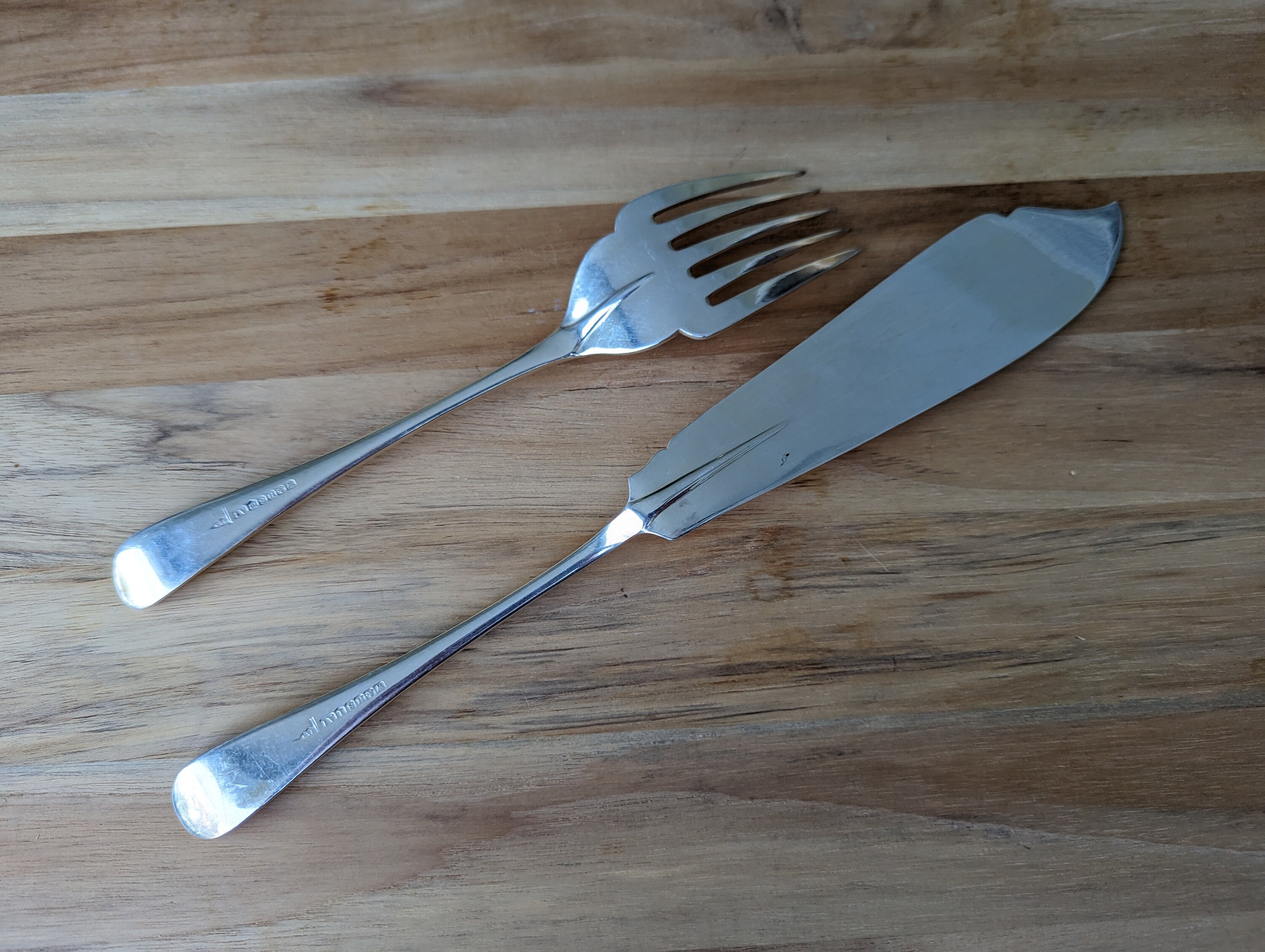 Antique Walker & Hall Silver Queen Anne/tipped Fish Serving Knife and