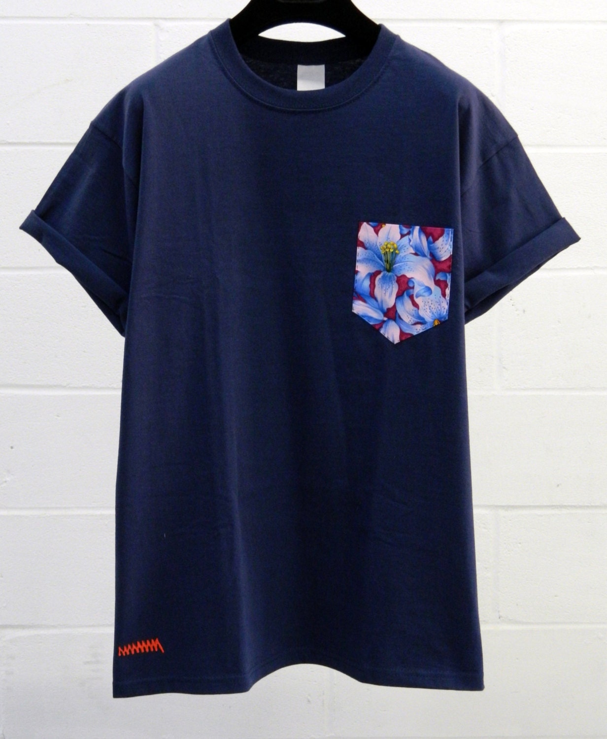 Image of Men's Blue & Dark Pink Lily Floral Pattern Navy Pocket T-Shirt, T - Shirt, Tee, Unisex, Menswear, Uk