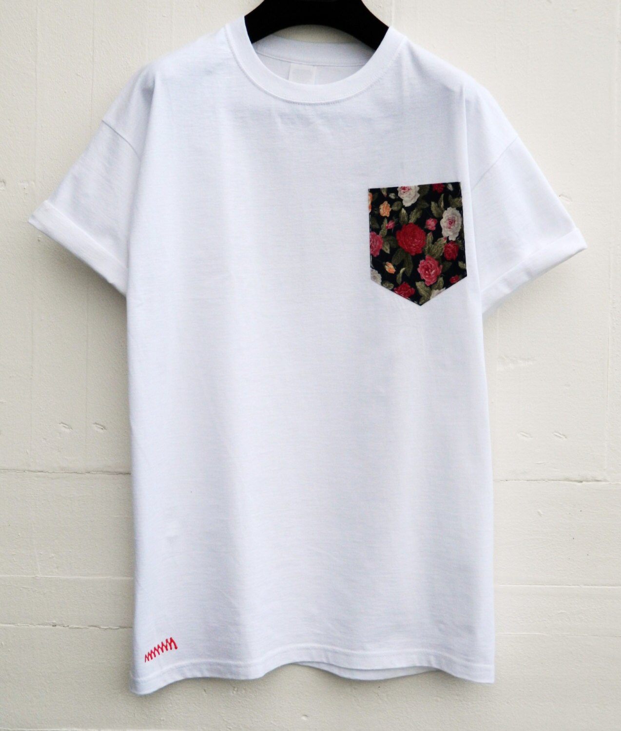 Floral Pattern White Pocket T-shirt 