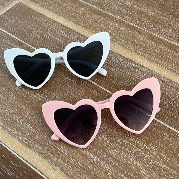 Retro Heart Sunglasses  |  Bridesmaid Sunglasses  |  Bachelorette Party Sunglasses