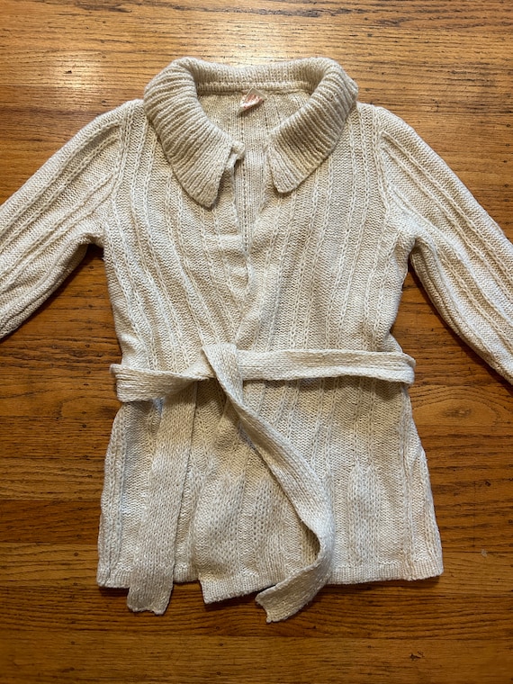 Belted knit cardigan with the sweetest collar