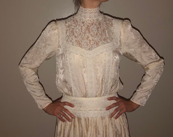 Vintage Jessica McClintock prairie wedding dress