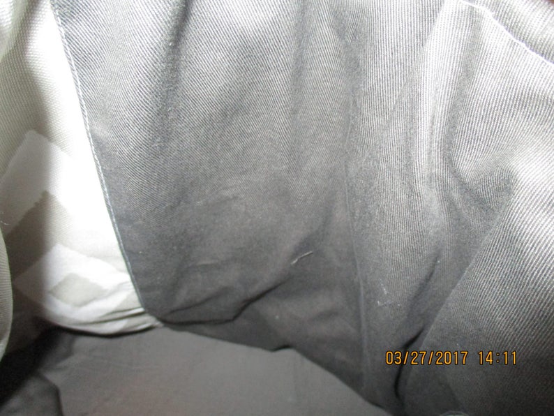 Tote or purse Gray with pocket in front!