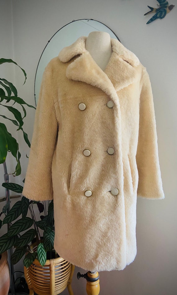 Vintage 1970s Devonshire Lady Faux Fur Double Bre… - image 10