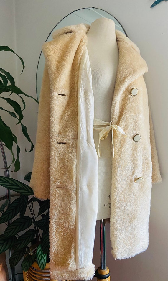 Vintage 1970s Devonshire Lady Faux Fur Double Bre… - image 3