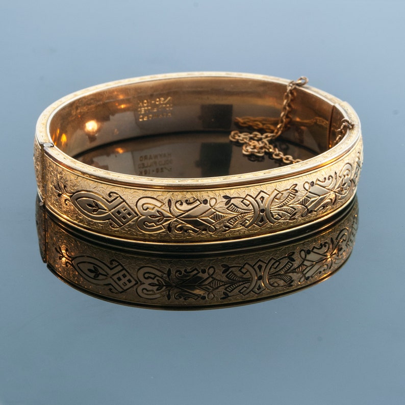 Resultado de imagen para brazaletes novias indonesia antiguos