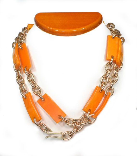 Vintage Necklace - Vintage 1970s Orange Bakelite N