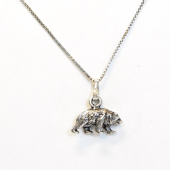 Vintage Necklace - Vintage Sterling Silver Bear Ch